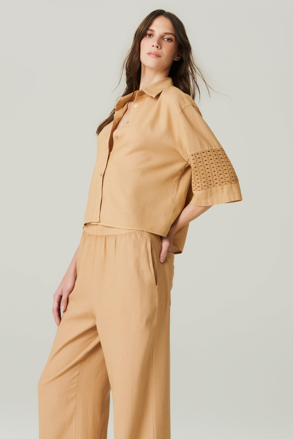 Camisa Linho com Laise - HOOD MOOD